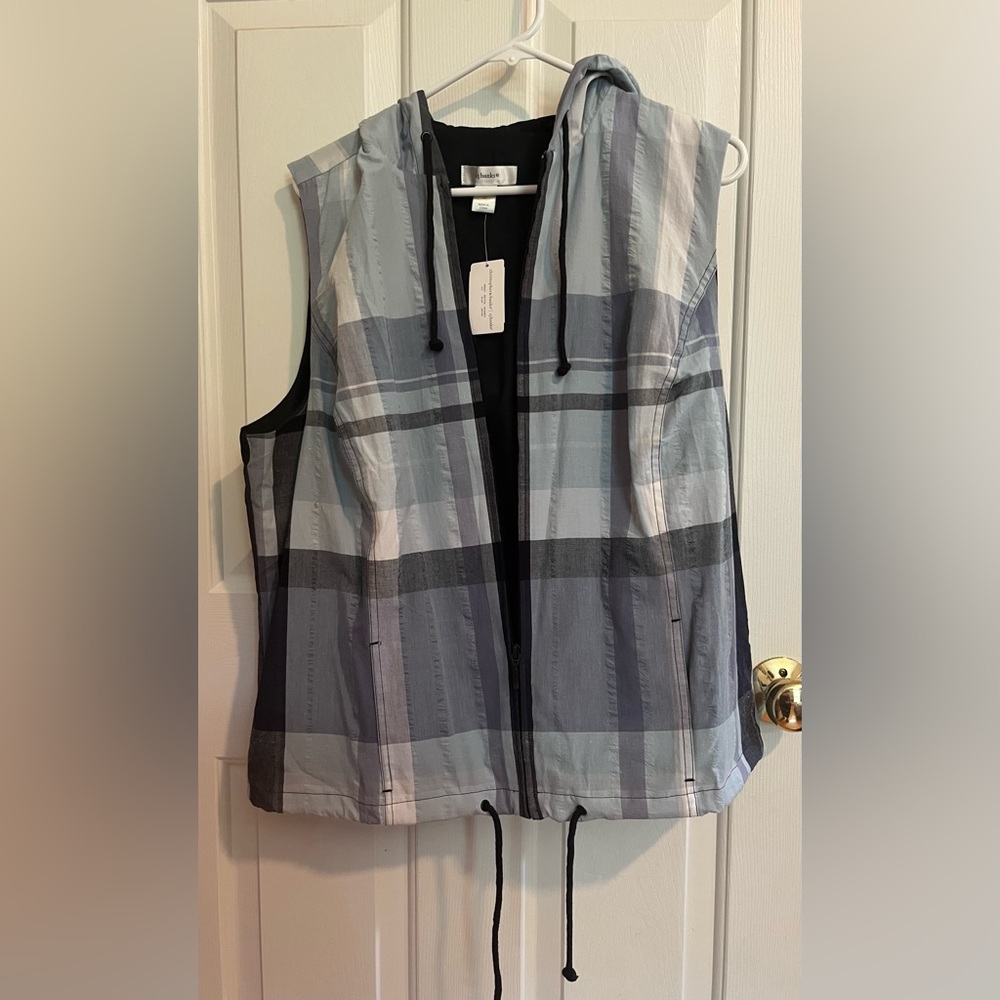 CJ Banks Gray and Black Plaid Sleeveless Hooded Vest